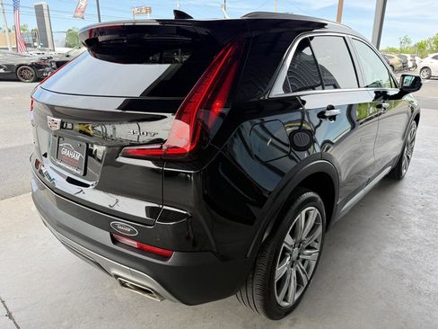 Used 2023 Cadillac XT4 Premium Luxury w/ Technology Package AWD/4WD image 4