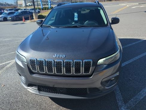 Used 2022 Jeep Cherokee Latitude Lux w/ Sun & Sound Group image 2