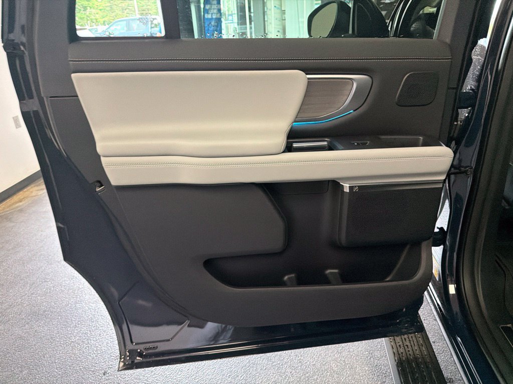 New 2027 Ford Expedition Max Platinum AWD/4WD image 11
