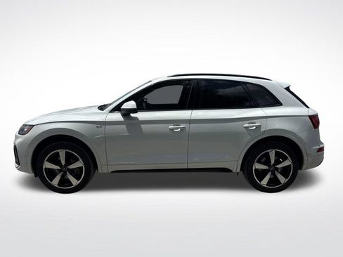 Used 2023 Audi Q5 2.0T Prestige w/ Prestige Package AWD/4WD image 2