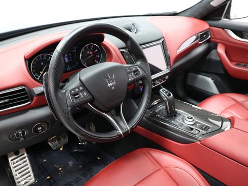 Used 2021 Maserati Levante GTS AWD/4WD image 2