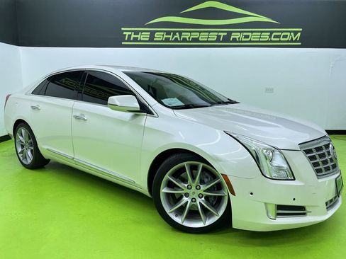 Used 2015 Cadillac XTS Premium FWD image 1