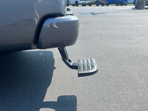 New 2026 Nissan Frontier SV w/ Tow Package image 10