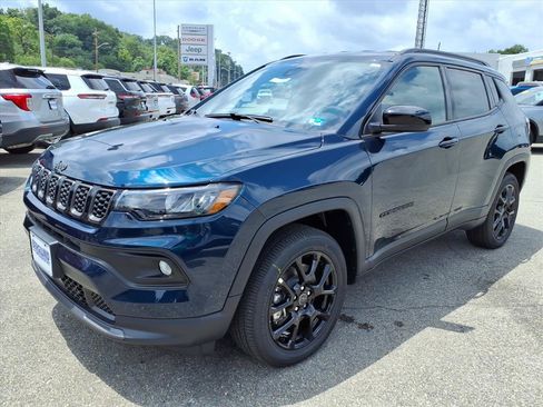 New 2026 Jeep Compass Latitude AWD/4WD image 8