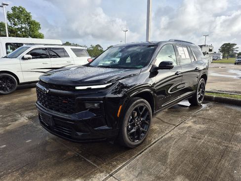 Used 2024 Chevrolet Traverse RS w/ LPO, Floor Liner Package image 1