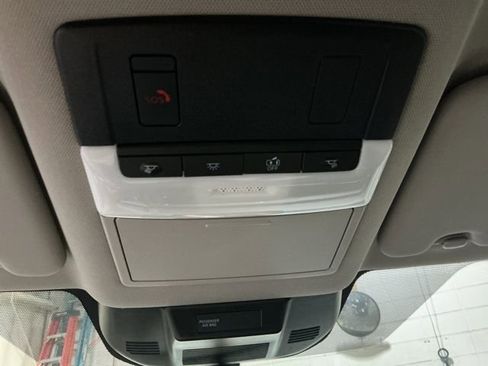 Used 2023 Nissan Rogue SV image 22