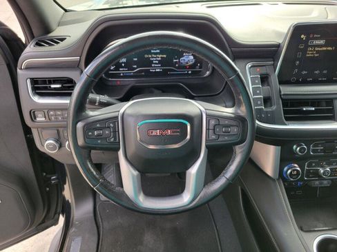 Used 2022 GMC Yukon SLT w/ SLT Luxury Package image 17