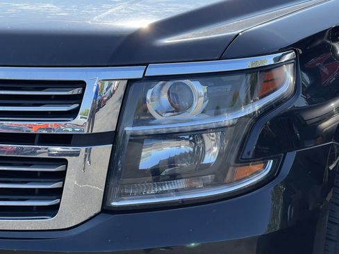 Used 2020 Chevrolet Suburban Premier AWD/4WD image 7