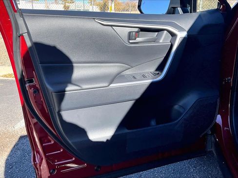 Used 2025 Toyota RAV4 LE image 18