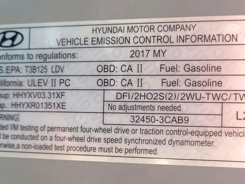 Used 2017 Hyundai Santa Fe Limited AWD/4WD image 40