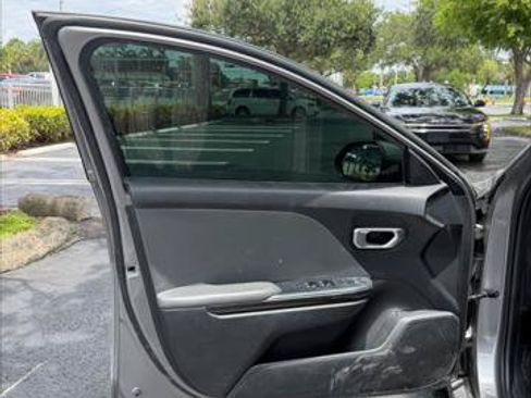 Used 2025 Kia K4 FWD image 26