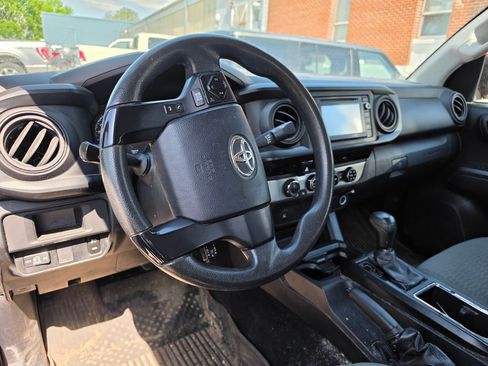 Used 2017 Toyota Tacoma SR w/ Tow Package image 4