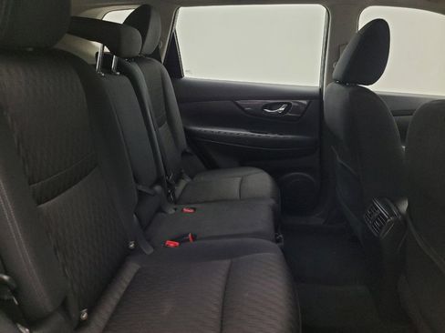 Used 2018 Nissan Rogue S FWD image 19