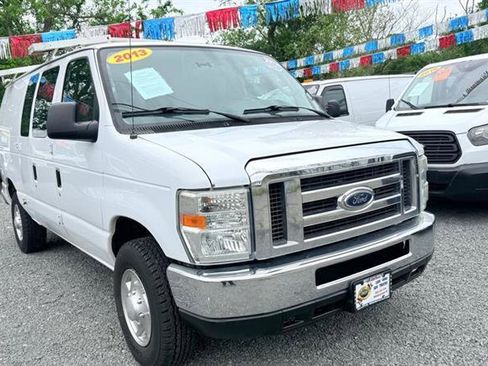 Used 2013 Ford E-350 and Econoline 350 Super Duty w/ Commercial Cargo Van Pkg RWD image 4