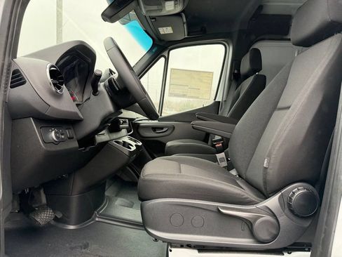 New 2026 Mercedes-Benz Sprinter 2500 image 12