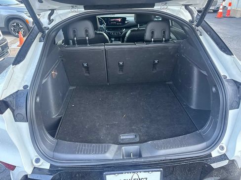 Used 2024 Buick Envista Sport Touring w/ Convenience I Package FWD image 5