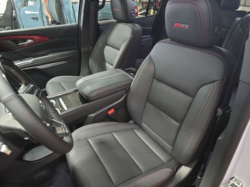 New 2026 Chevrolet Traverse Z71 w/ Enhanced Driving Package image 17