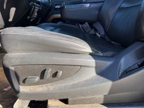 Used 2018 Chevrolet Silverado 1500 LTZ image 11