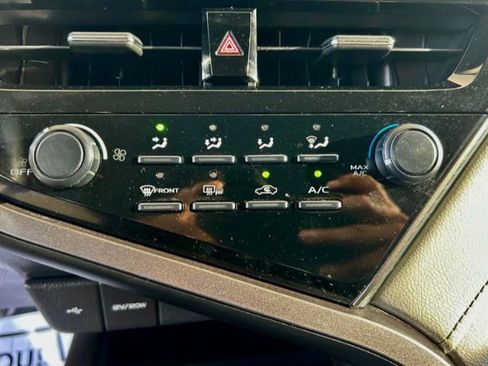 Used 2021 Toyota Camry LE image 14