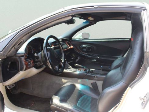 Used 1997 Chevrolet Corvette Coupe w/ Memory Pkg RWD image 7