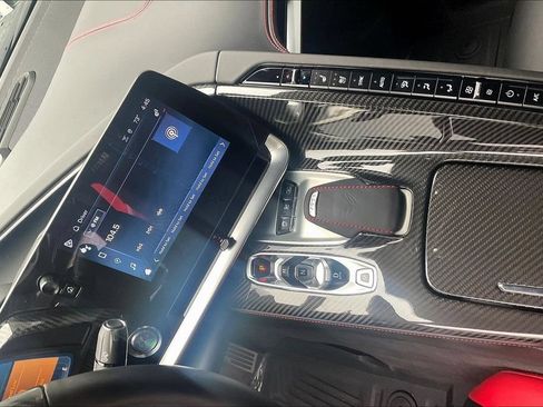 Used 2024 Chevrolet Corvette Z06 RWD image 10