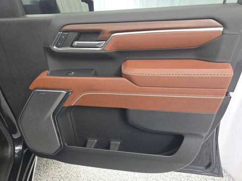 Certified 2024 GMC Sierra 2500 Denali Ultimate w/ LPO, GMC Protection Package AWD/4WD image 6