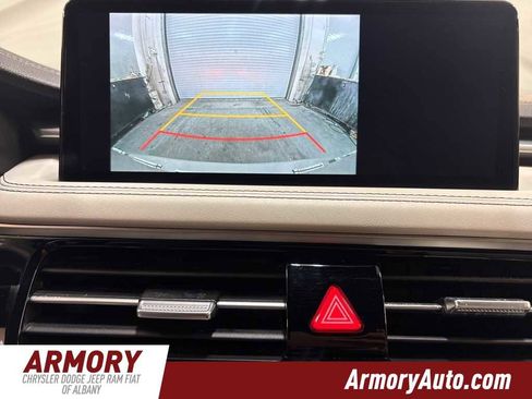 Used 2024 Genesis G70 2.5T image 19