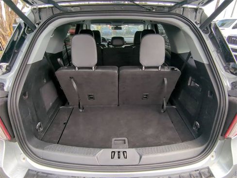 Used 2024 Ford Explorer Limited image 14
