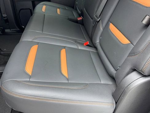 Used 2025 GMC Sierra 1500 AT4 image 45