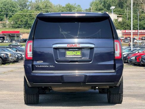 Used 2019 GMC Yukon XL Denali w/ Denali Ultimate Package AWD/4WD image 4