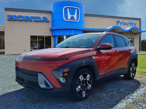 Used 2024 Hyundai Kona SEL FWD image 1