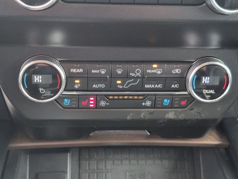 Used 2019 Ford Expedition Platinum image 22