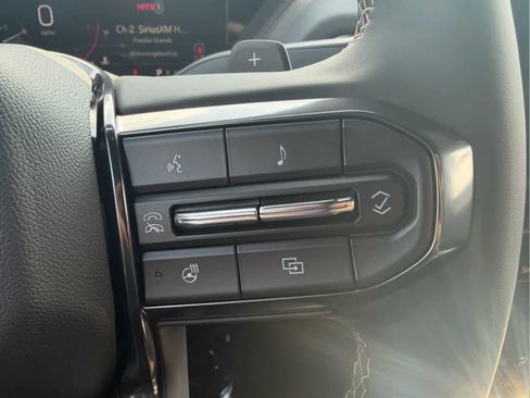 Used 2026 GMC Yukon XL AT4 AWD/4WD image 16