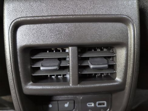 Used 2019 Cadillac XT4 Premium Luxury w/ Technology Package image 34