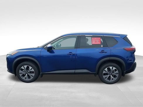 Used 2023 Nissan Rogue SV w/ SV Premium B Package FWD image 2