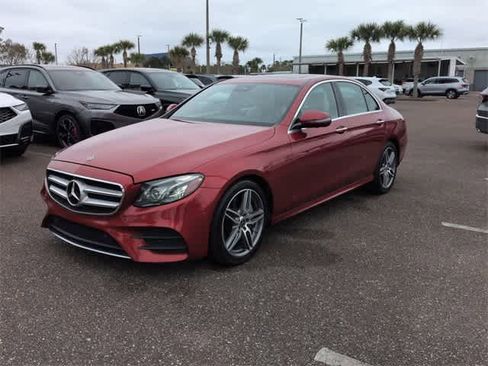 Used 2019 Mercedes-Benz E 300 image 4