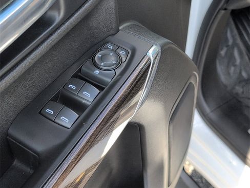 Used 2020 Chevrolet Silverado 1500 LT w/ Convenience Package image 12