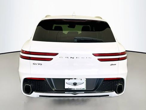 Used 2025 Genesis GV70 2.5T AWD/4WD image 6