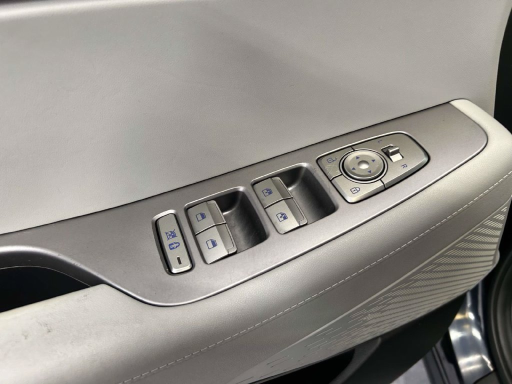 Used 2024 Hyundai Palisade SEL FWD image 16