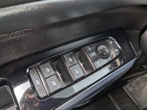 Used 2024 Nissan Pathfinder SL w/ SL Premium Package FWD image 58