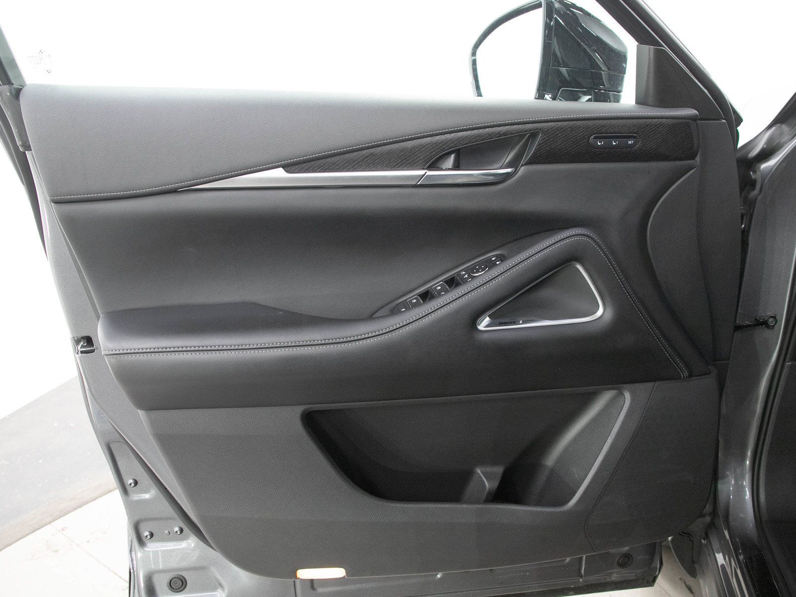 Used 2023 INFINITI QX60 Sensory AWD/4WD image 24