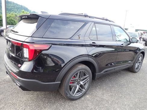 New 2026 Ford Explorer ST AWD/4WD image 7