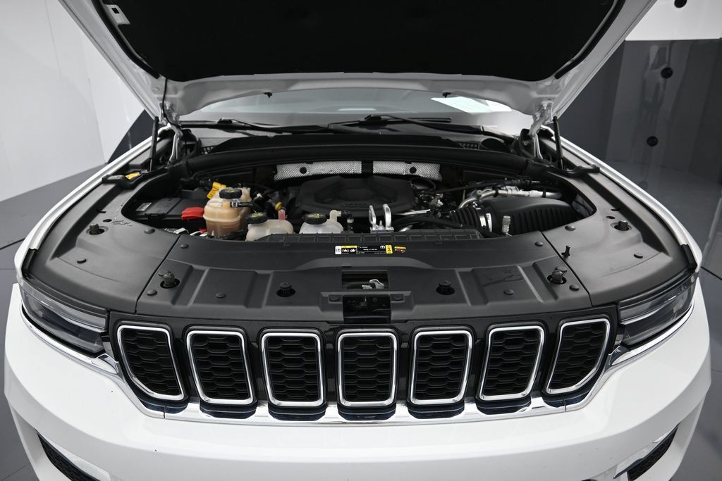 Used 2024 Jeep Grand Cherokee Limited 4xe AWD/4WD image 30