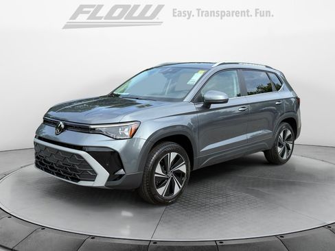 New 2026 Volkswagen Taos SE AWD/4WD image 3