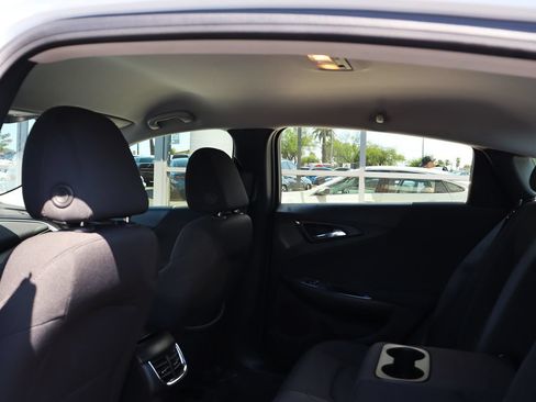 Used 2023 Chevrolet Malibu LT FWD image 34