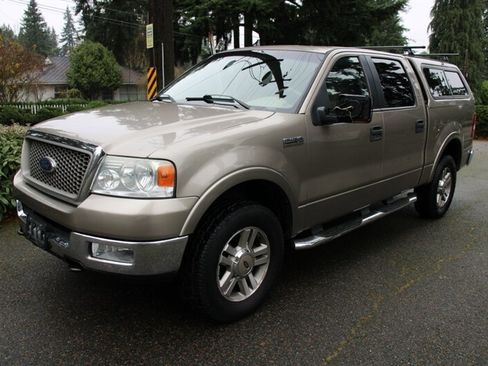 Used 2005 Ford F150 Lariat image 1