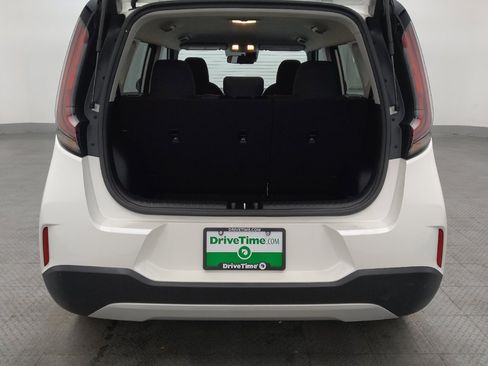 Used 2025 Kia Soul LX w/ LX Technology Package FWD image 29