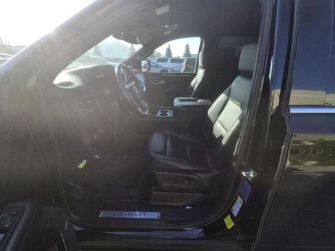 Used 2022 Chevrolet Tahoe LT w/ Luxury Package RWD image 7