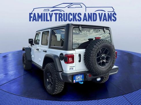 Used 2024 Jeep Wrangler Unlimited AWD/4WD image 3