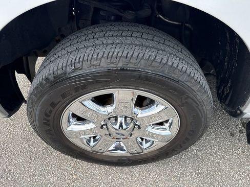 Used 2013 Ford F150 XLT w/ XLT Chrome Pkg image 11